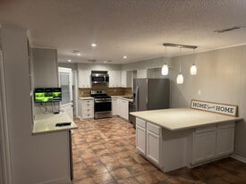 238 Garrett St in Greenville, MS - Building Photo