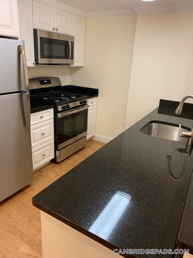 22 Chauncy St, Unit D