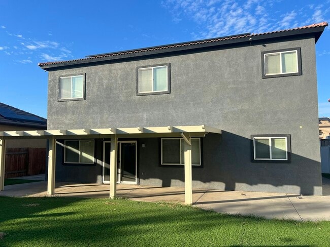 437 Rian Noelle Ct in Bakersfield, CA - Building Photo - Building Photo