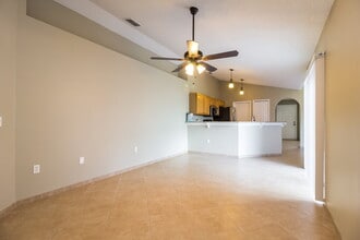 272 Regal Downs Cir in Winter Garden, FL - Building Photo - Building Photo