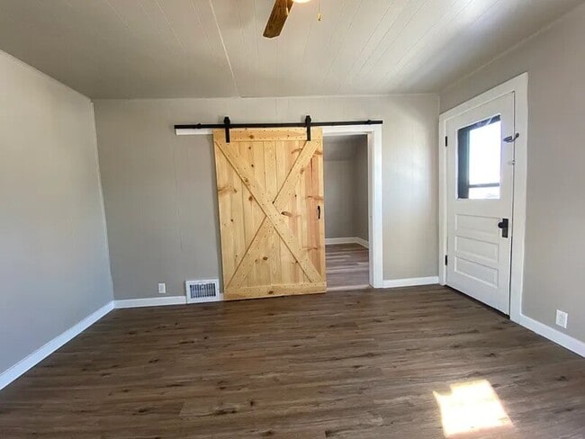 2012 Madison St in Two Rivers, WI - Building Photo - Building Photo