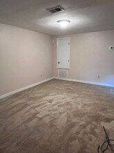 2311 Old St Augustine Rd in Tallahassee, FL - Building Photo - Building Photo