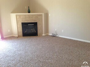 1420 Legends Circle in Lawrence, KS - Building Photo - Building Photo