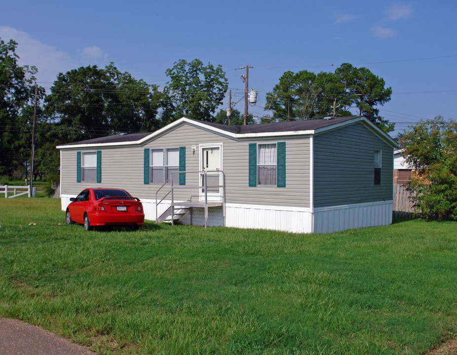 Villaga Park West(Trailor Park) in Mobile, AL - Building Photo