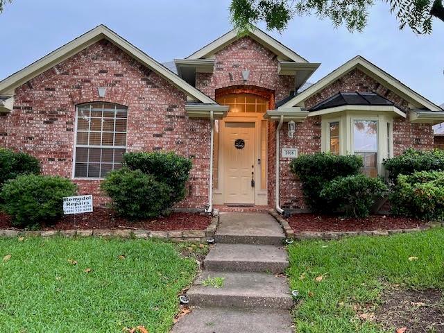 property at 2016 Knights Ct