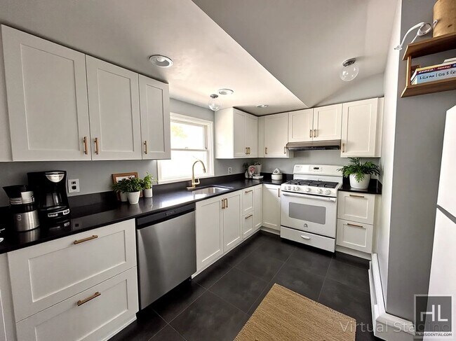 111 Harvest Ave in Staten Island, NY - Building Photo - Building Photo
