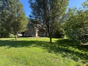 4905 Burnley Dr in Williamsburg, VA - Foto de edificio - Building Photo