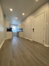 6211 Elmwood Ave in Philadelphia, PA - Foto de edificio - Building Photo