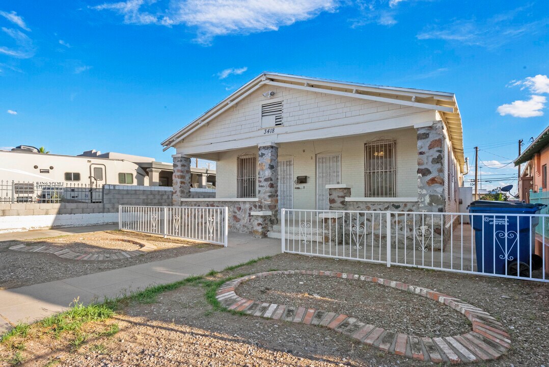 3 Bed - 2 Bath in El Paso, TX - Building Photo
