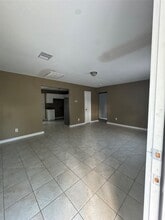 2125 Kingsdale Dr in Deer Park, TX - Building Photo - Building Photo
