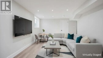 7606 Rockhill Rd in Mississauga, ON - Building Photo