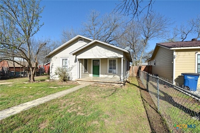 875 Porter St in New Braunfels, TX - Building Photo - Building Photo