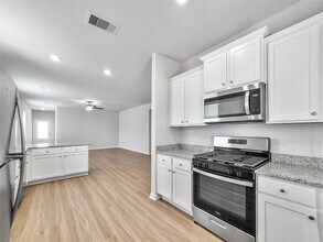 2506 Green Jasper Dr in Arcola, TX - Building Photo - Building Photo