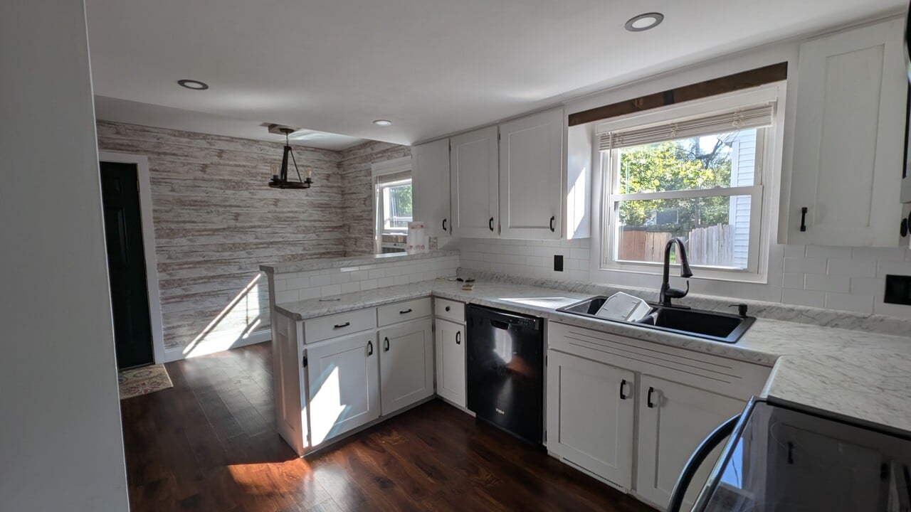 206 Elm Ln, Unit 206 Elm Lane in Holland, MI - Building Photo