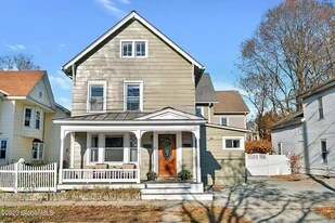 135 Church St, Unit Floor 2 Unit in Saratoga Springs, NY - Building Photo