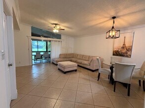 22293 Misty Woods Way in Boca Raton, FL - Building Photo - Building Photo