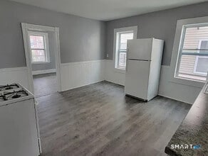 174 Broad St in New Britain, CT - Building Photo - Building Photo