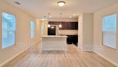 8513 Berry Ave in Jacksonville, FL - Building Photo - Building Photo