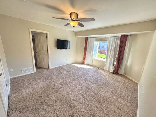 8967 Eagle Pl Loop in Anchorage, AK - Building Photo - Building Photo