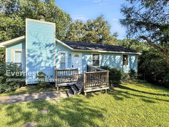 property at 1525 6th Way NW