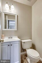 939 Barton Oaks Pl in Herndon, VA - Building Photo - Building Photo