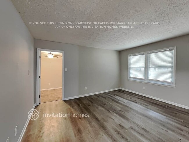 415 Plainville Dr SW, Unit C131 in Atlanta, GA - Building Photo - Building Photo