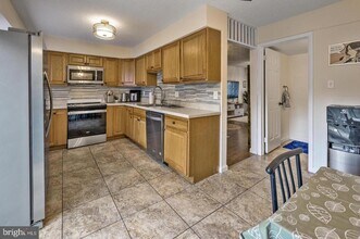 56 Dover Dr in Lindenwold, NJ - Building Photo - Building Photo