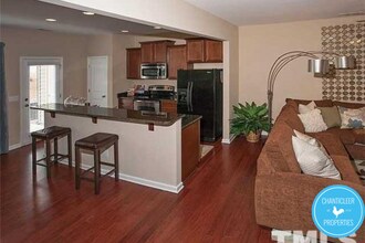 3721 Landshire View Lane in Raleigh, NC - Foto de edificio - Building Photo