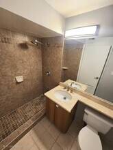 1050 Crystal Way, Unit C in Delray Beach, FL - Foto de edificio - Building Photo