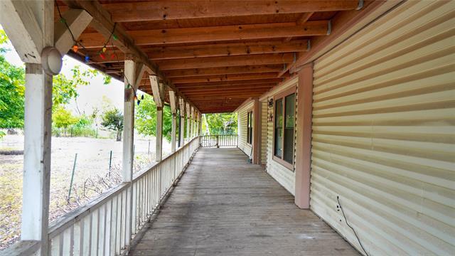 308 East St in Nevada, TX - Foto de edificio