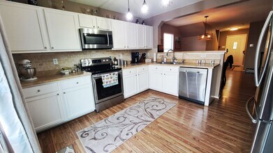 142 Balsa Di Prato in San Antonio, TX - Building Photo - Building Photo