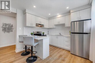 90 Portland St in Toronto, ON - Building Photo - Building Photo