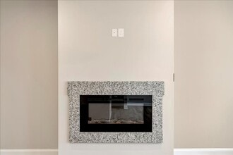 845 N Mecklenburg Ave in South Hill, VA - Building Photo - Building Photo