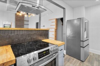 430 Mt Vernon Ave, Unit Apt 302 in Portsmouth, VA - Building Photo - Building Photo