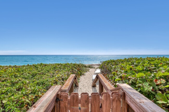 220 Celestial Way in Juno Beach, FL - Building Photo - Building Photo