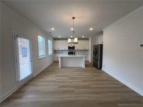 1327 Sunny Vly Ln in Braselton, GA - Building Photo - Building Photo