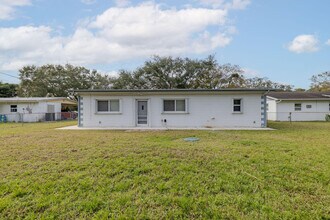 206 N 37th St in Fort Pierce, FL - Building Photo - Building Photo