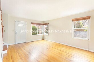 3231 NE Alberta St in Portland, OR - Building Photo - Building Photo