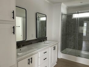 748 Arbor Estates Way in Plant City, FL - Building Photo - Building Photo