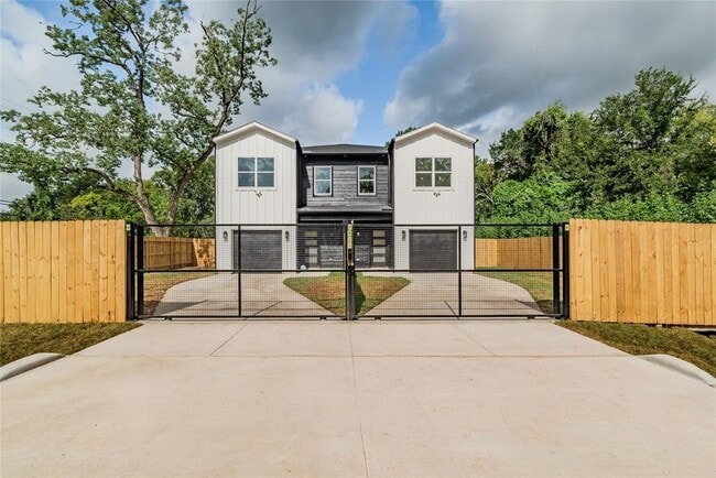 9523 Willow St in Houston, TX - Building Photo - Building Photo
