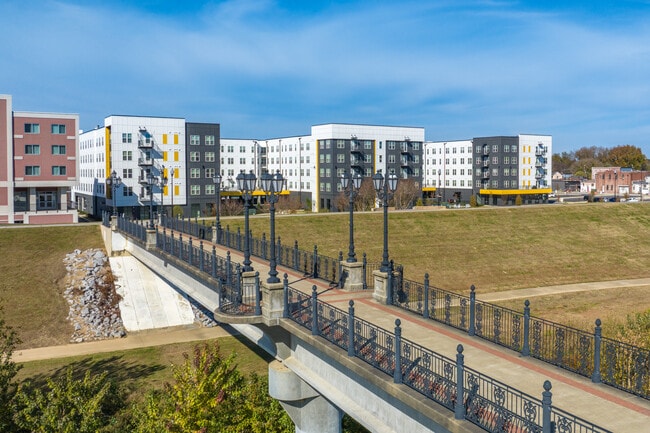 Nova River District in Rome, GA - Foto de edificio - Building Photo