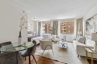 5500 Friendship Blvd, Unit 1221N in Chevy Chase, MD - Building Photo - Building Photo