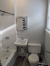 125 Main St, Unit 4 in South River, NJ - Foto de edificio - Building Photo