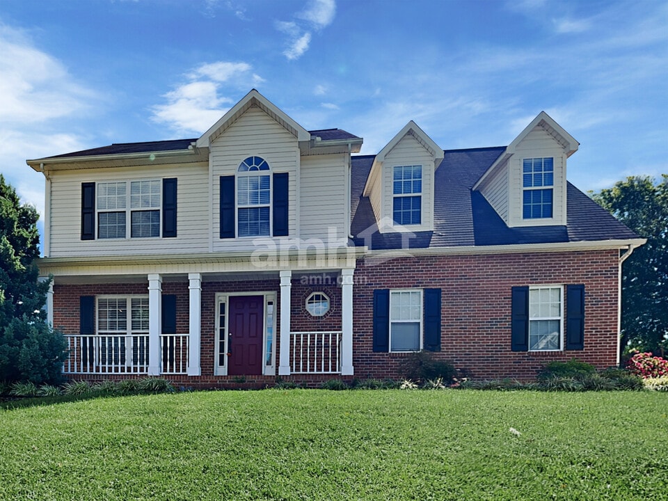 4905 Ivy Rose Dr in Knoxville, TN - Building Photo