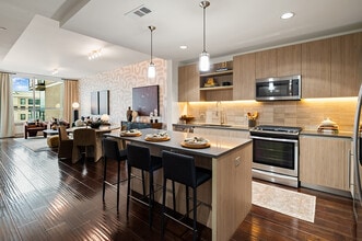 Cortland Museum District in Houston, TX - Foto de edificio - Building Photo