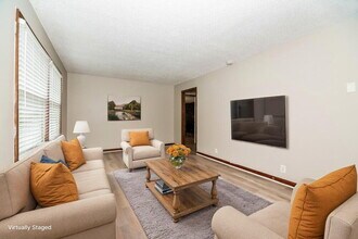 118 Cloverdale Ct in Hendersonville, TN - Building Photo - Building Photo