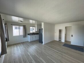 2019 Arlington Ave, Unit C in Los Angeles, CA - Building Photo - Building Photo