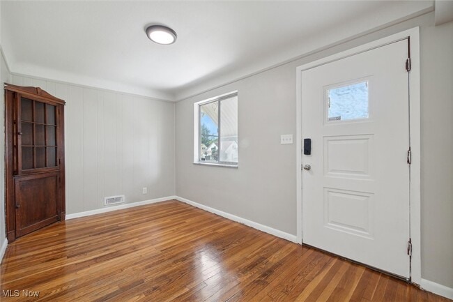 property at 5339 Elmwood Ave