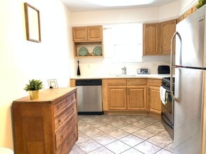 2428 Cambreleng Ave in Bronx, NY - Building Photo - Building Photo