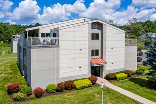 Southwind Apartments in Wallingford, CT - Building Photo